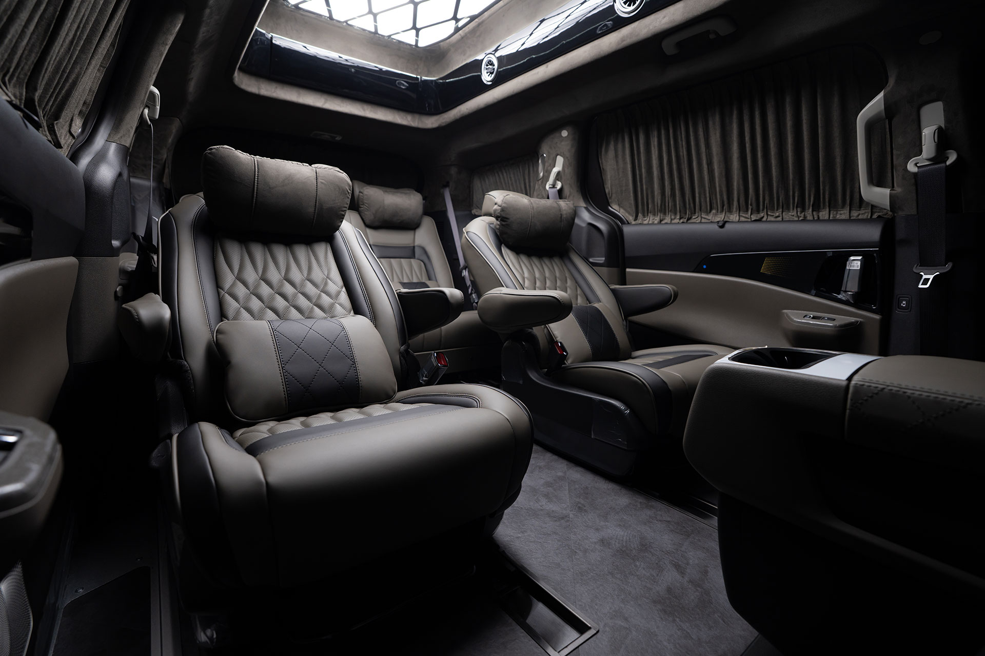 CN카니발 하이리무진