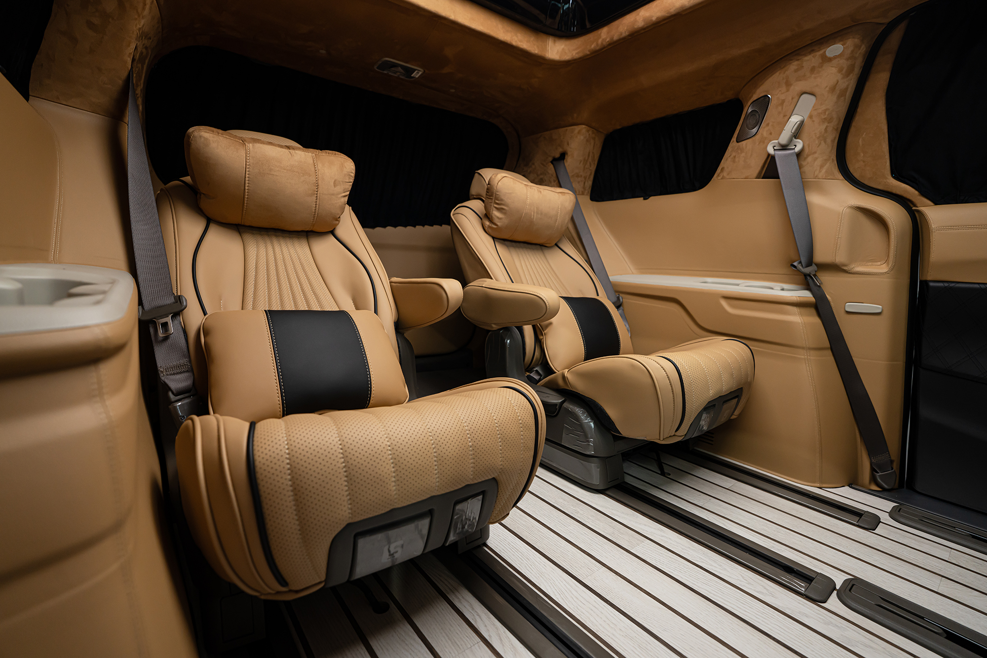 CN카니발 하이리무진