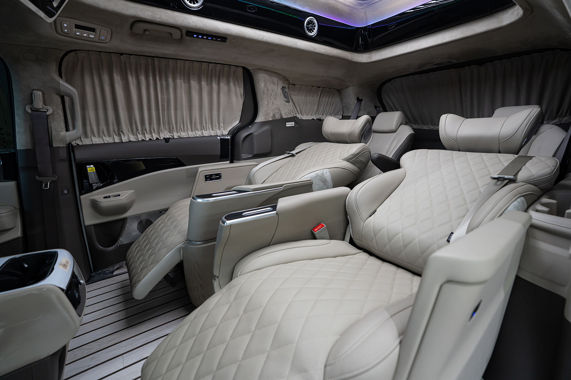 CN카니발 하이리무진