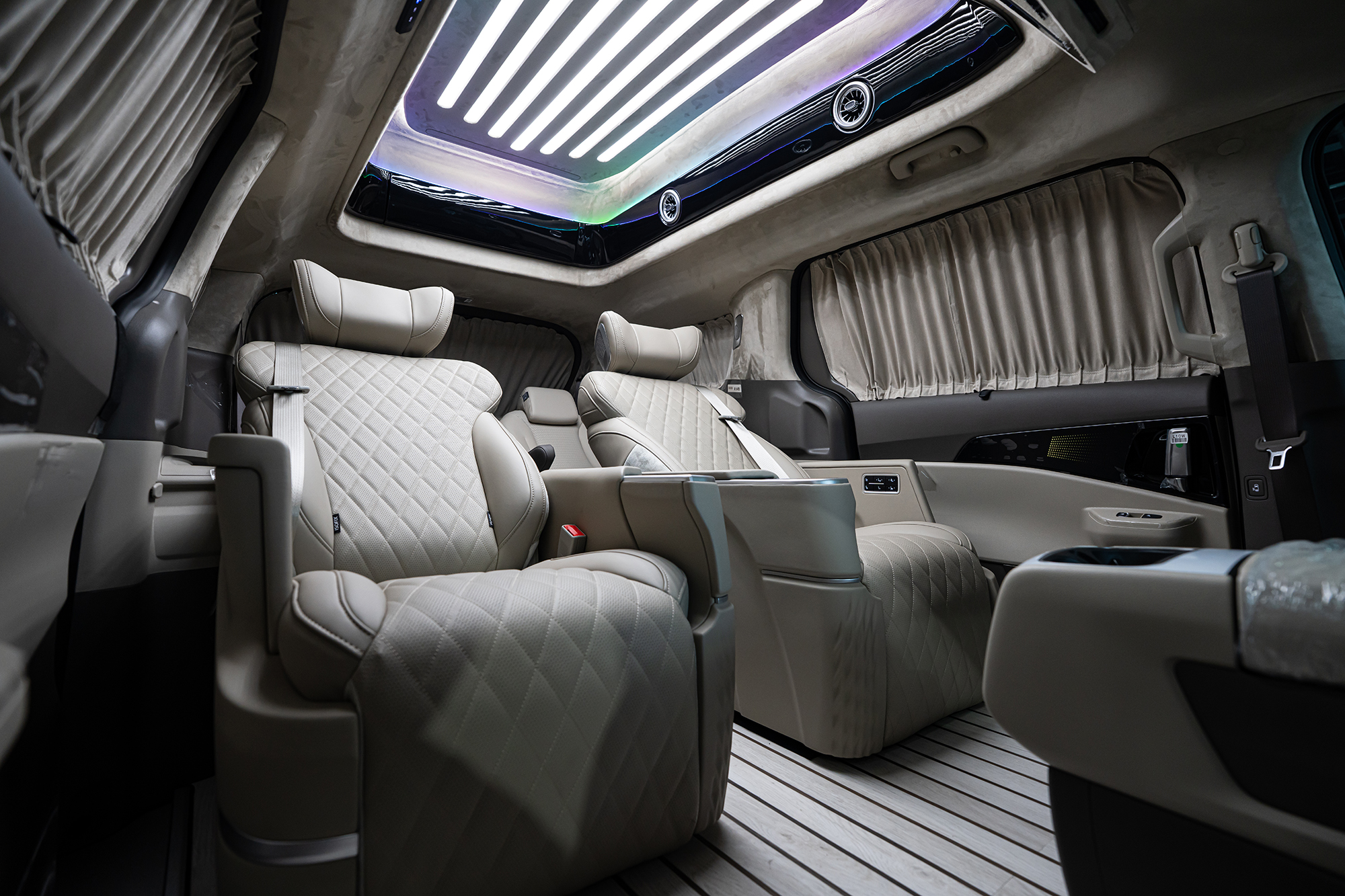 CN카니발 하이리무진