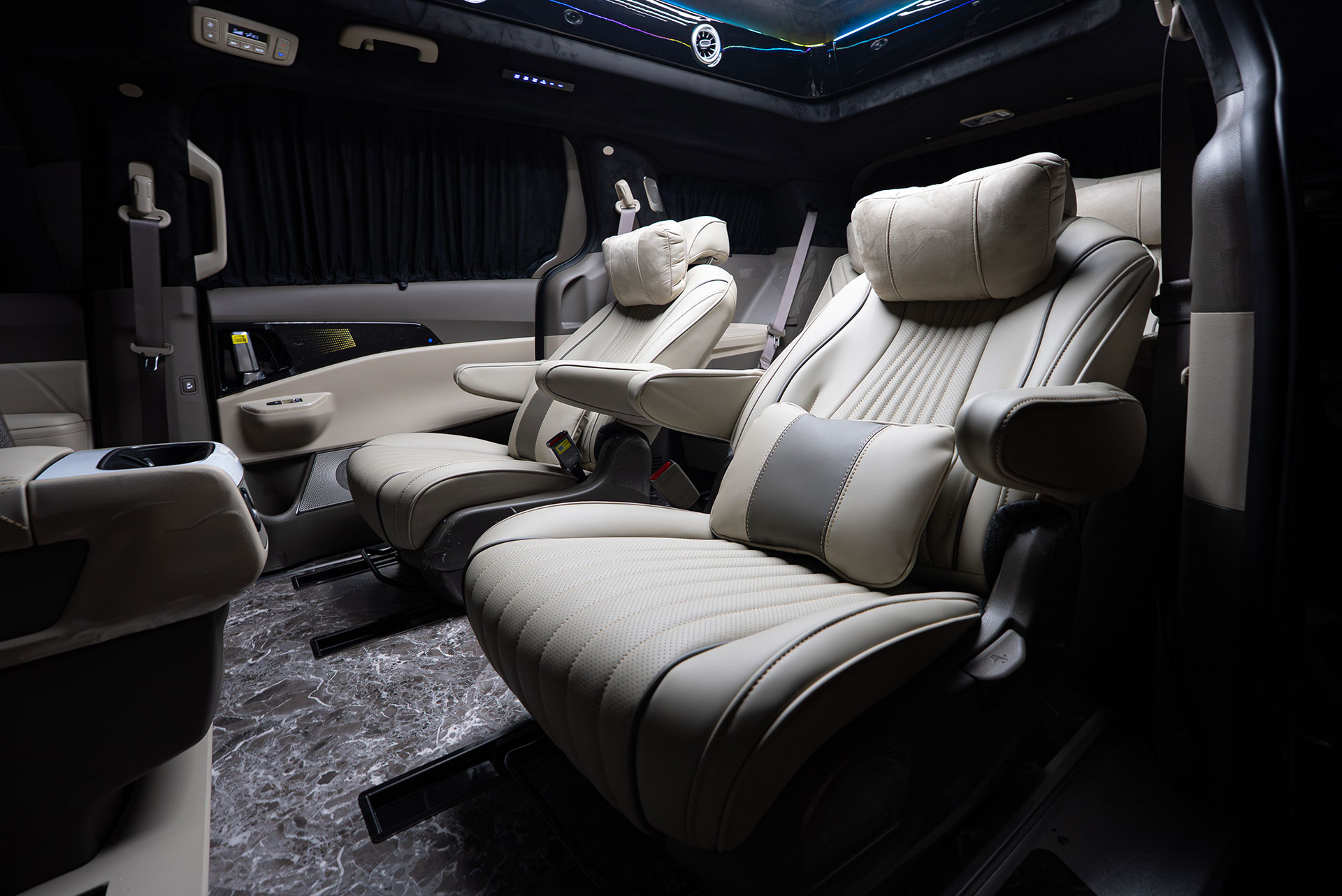 CN카니발 하이리무진