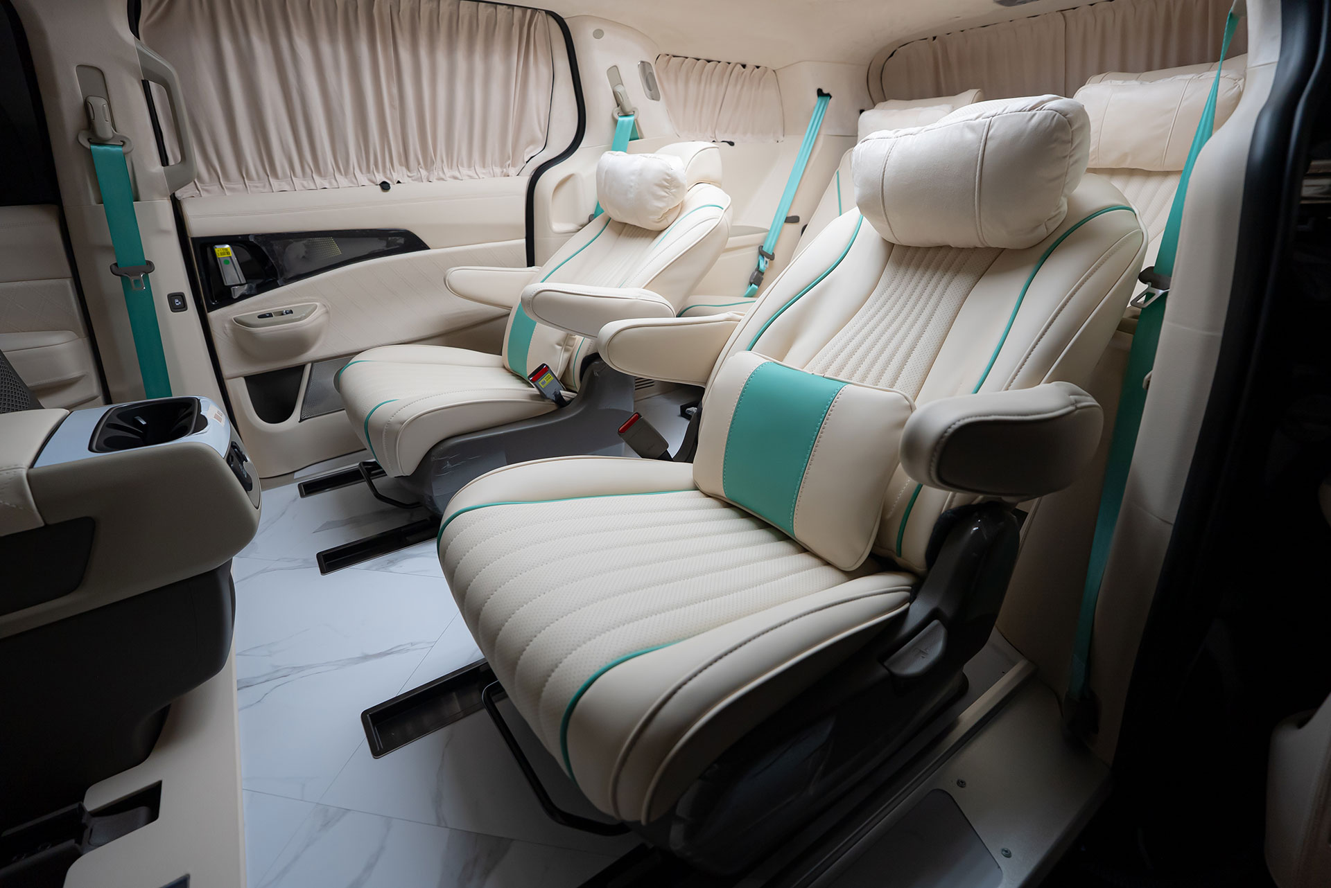 CN카니발 하이리무진