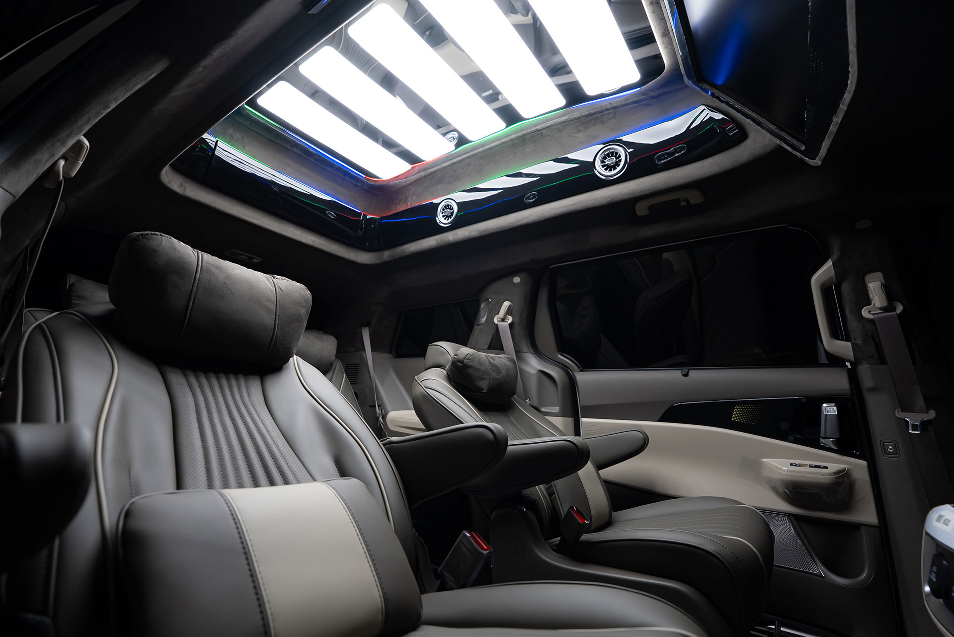 CN카니발 하이리무진