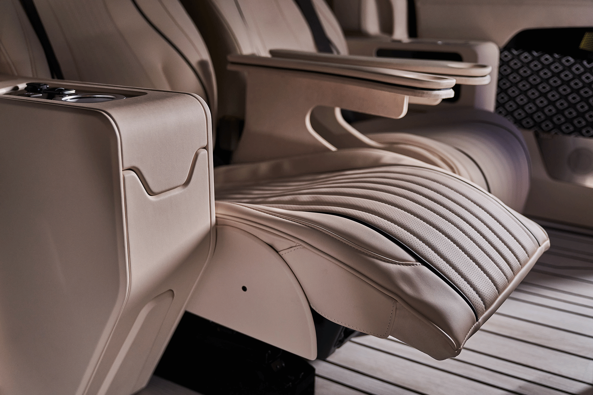 CN카니발 하이리무진