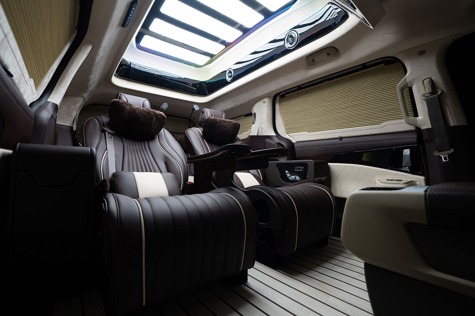 CN카니발 하이리무진