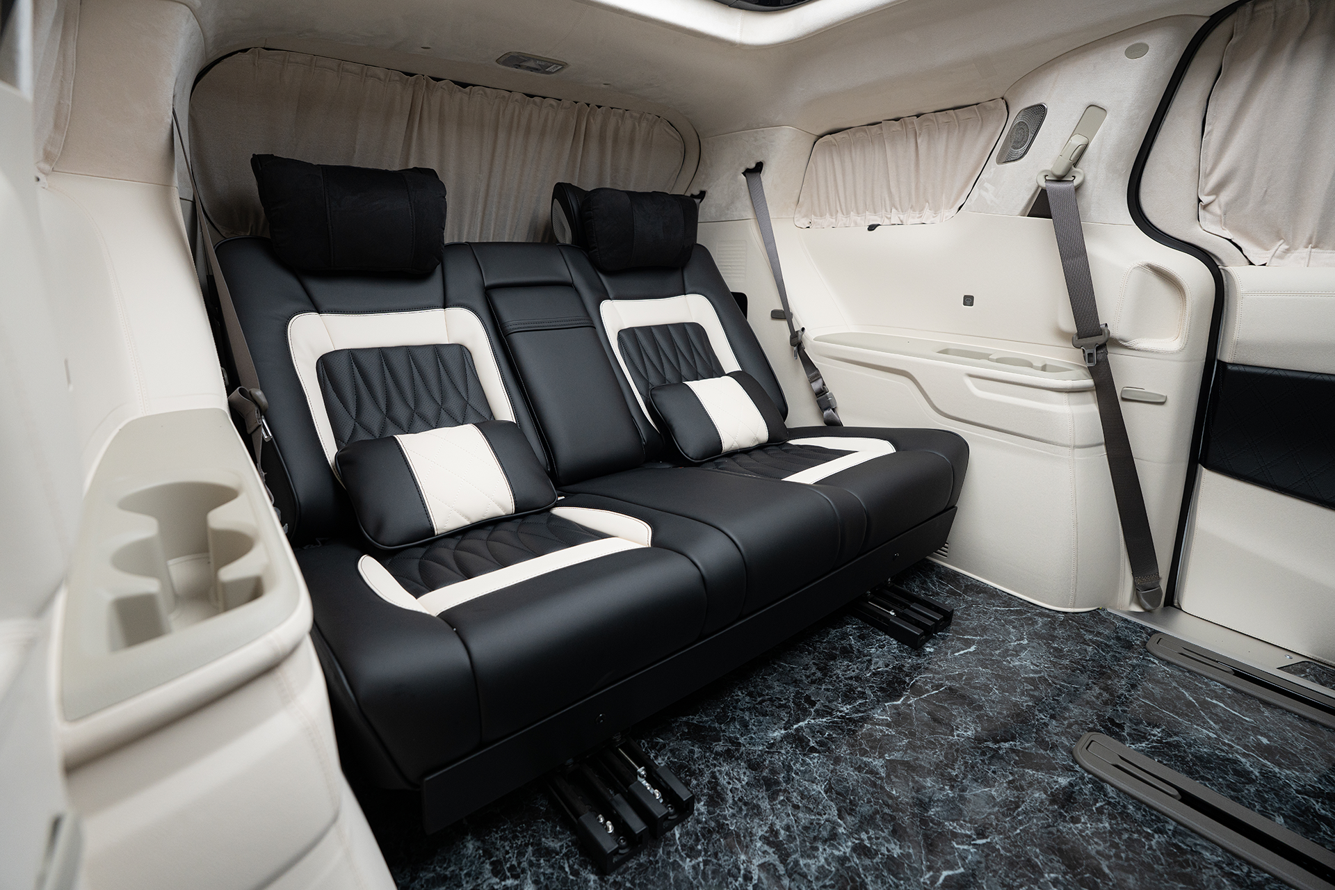 CN카니발 하이리무진