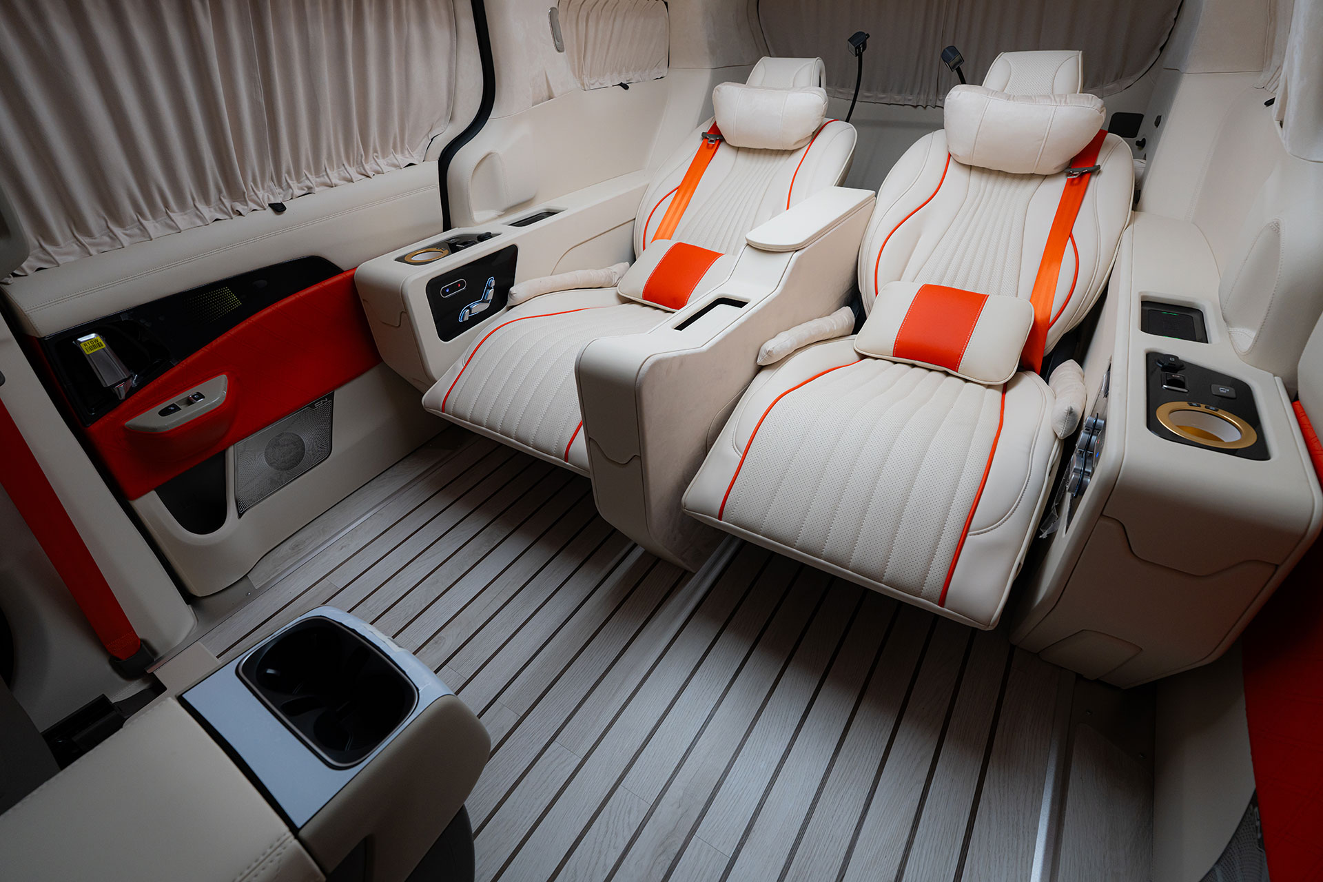 CN카니발 하이리무진