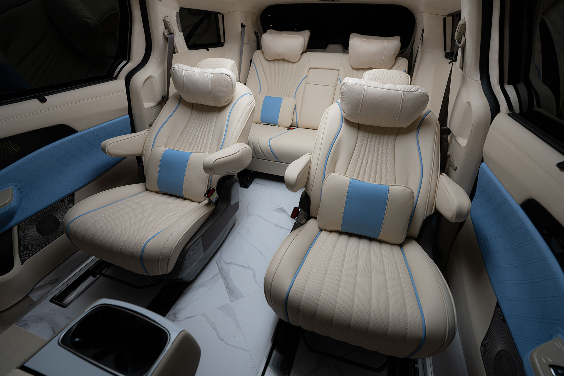 CN카니발 하이리무진