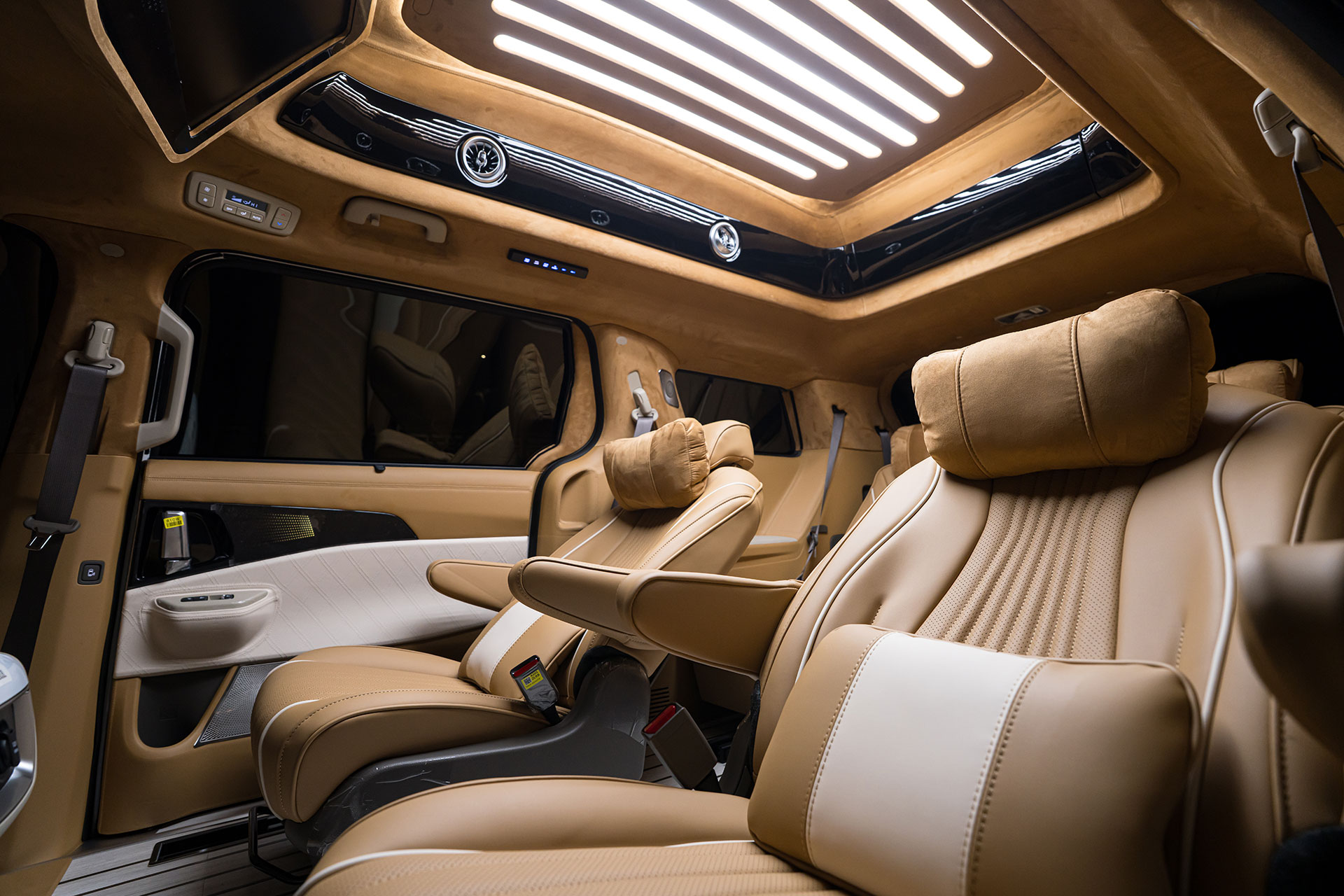 CN카니발 하이리무진