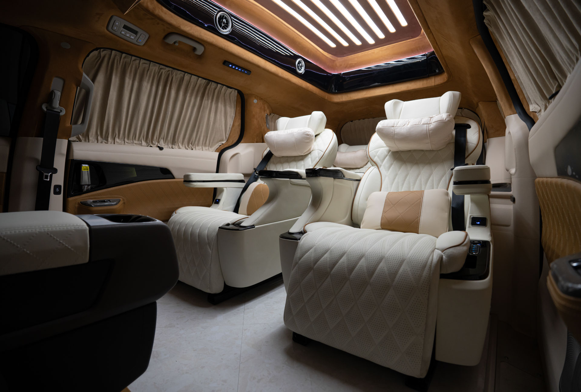 CN카니발 하이리무진