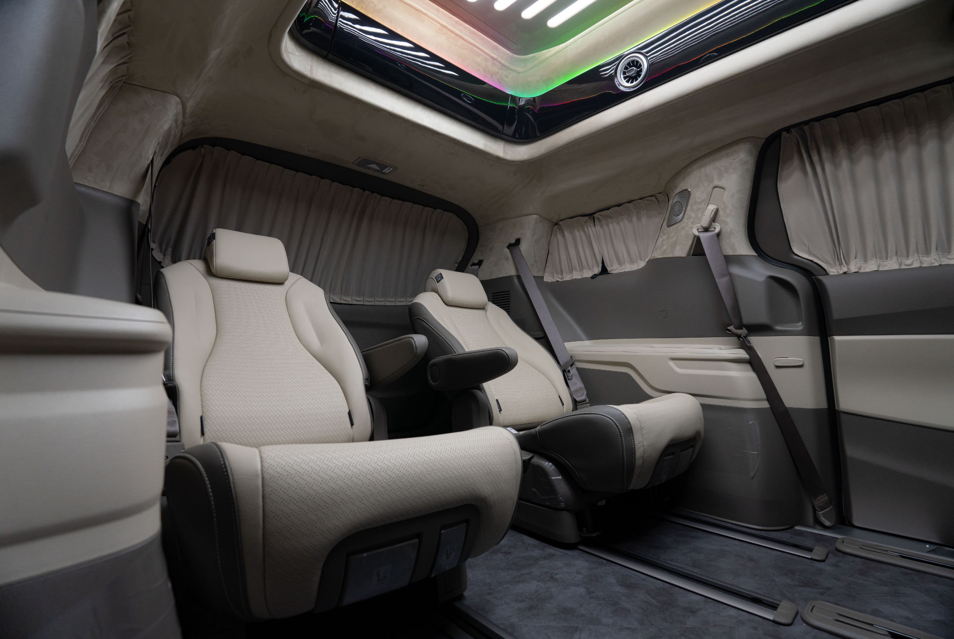 CN카니발 하이리무진