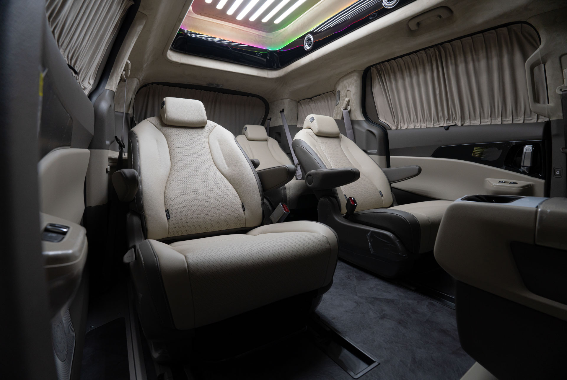 CN카니발 하이리무진