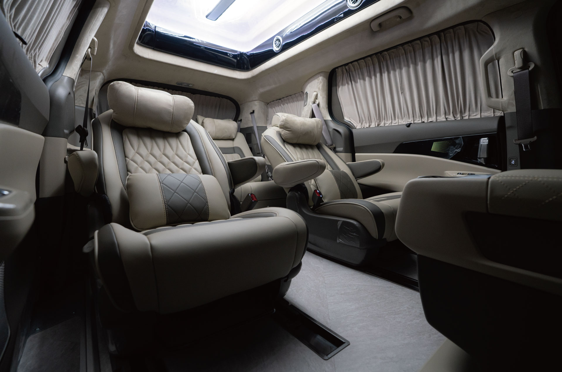 CN카니발 하이리무진