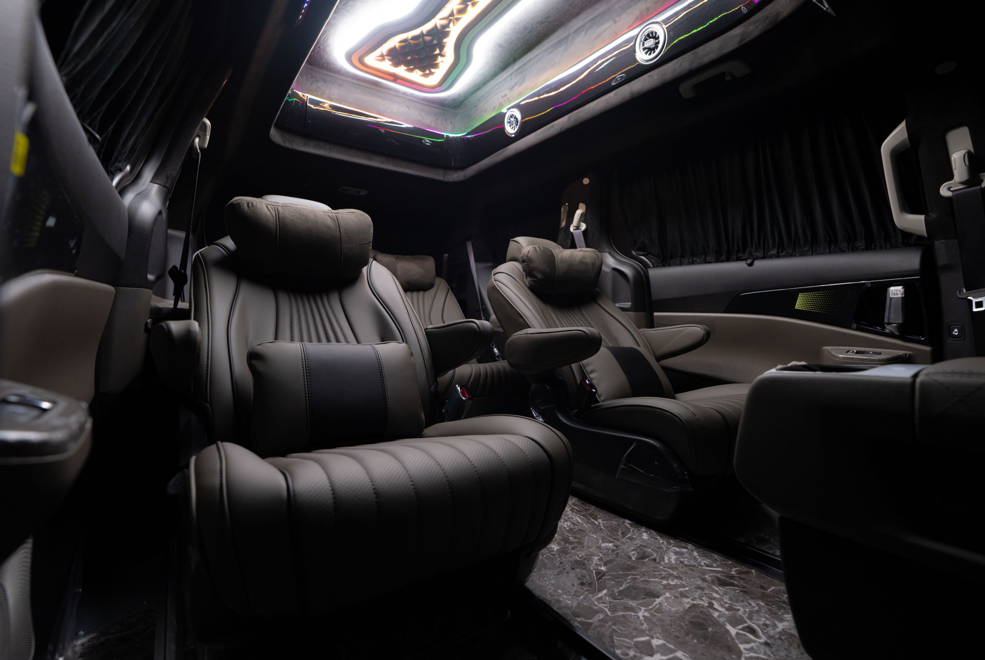 CN카니발 하이리무진